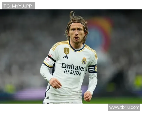 足球界14号球衣的传奇:那些穿着14号的明星球员盘点 足球界14号球衣的传奇:那些穿着14号的明星球员盘点