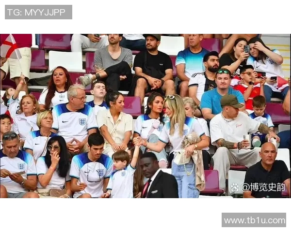 世界杯期间足球明星齐聚一堂共同观看精彩赛事的盛况回顾 世界杯期间足球明星齐聚一堂共同观看精彩赛事的盛况回顾