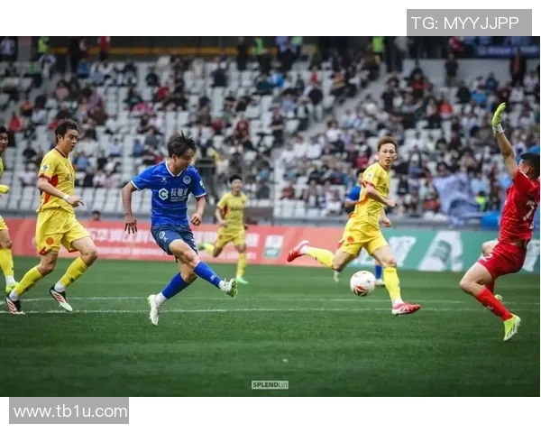 深圳足球队反击战术解析与球队未来发展展望