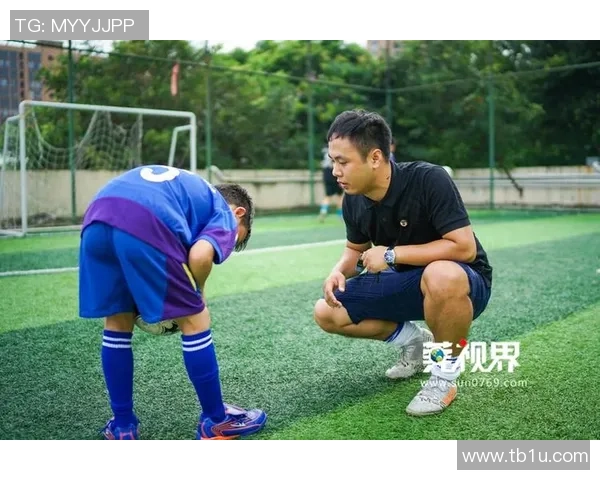 足球明星的拼搏故事：从草根到巅峰的奋斗历程与梦想追逐