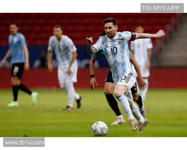 足球明星梅西化身石膏娃娃展现足球魅力与艺术之美的完美结合