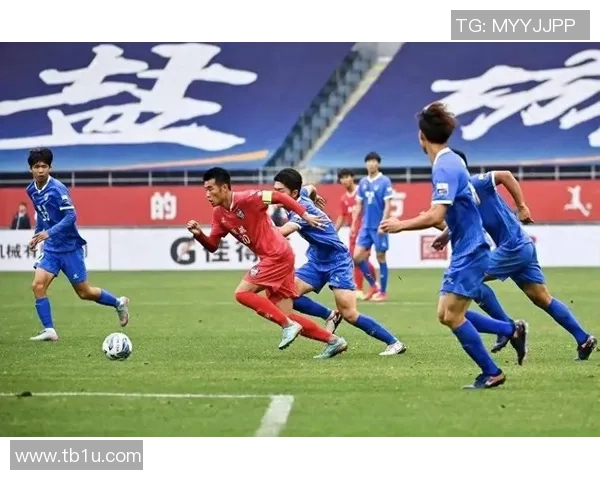 通过视频线索揭晓足球明星的真实身份挑战你的足球知识与观察力