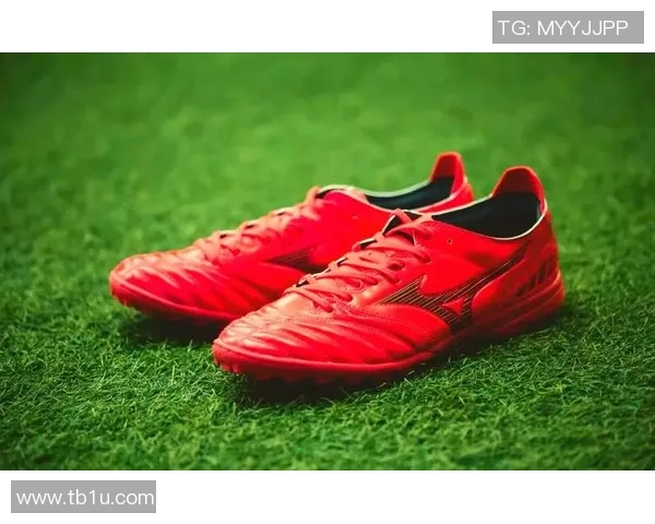 国外足球明星专属定制足球鞋揭秘个性化设计与品牌合作之路